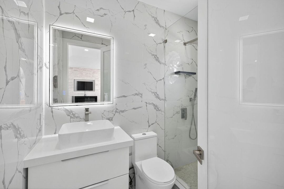 For Sale: $3,795,000 (6 beds, 6 baths, 4115 Square Feet)