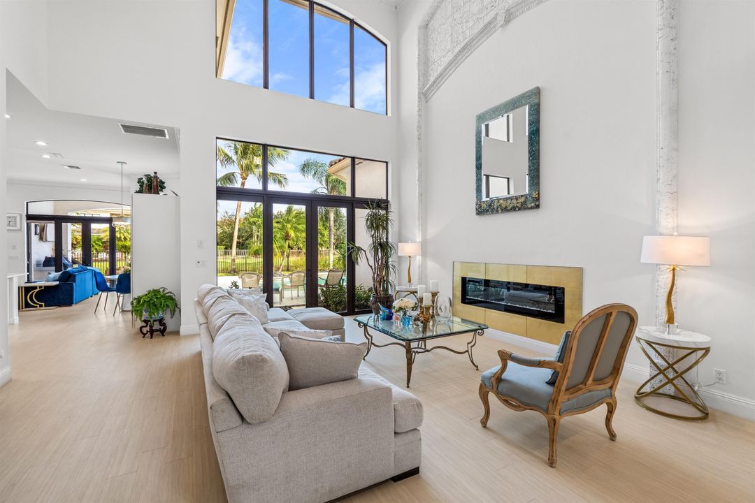 For Sale: $3,495,000 (7 beds, 6 baths, 5505 Square Feet)