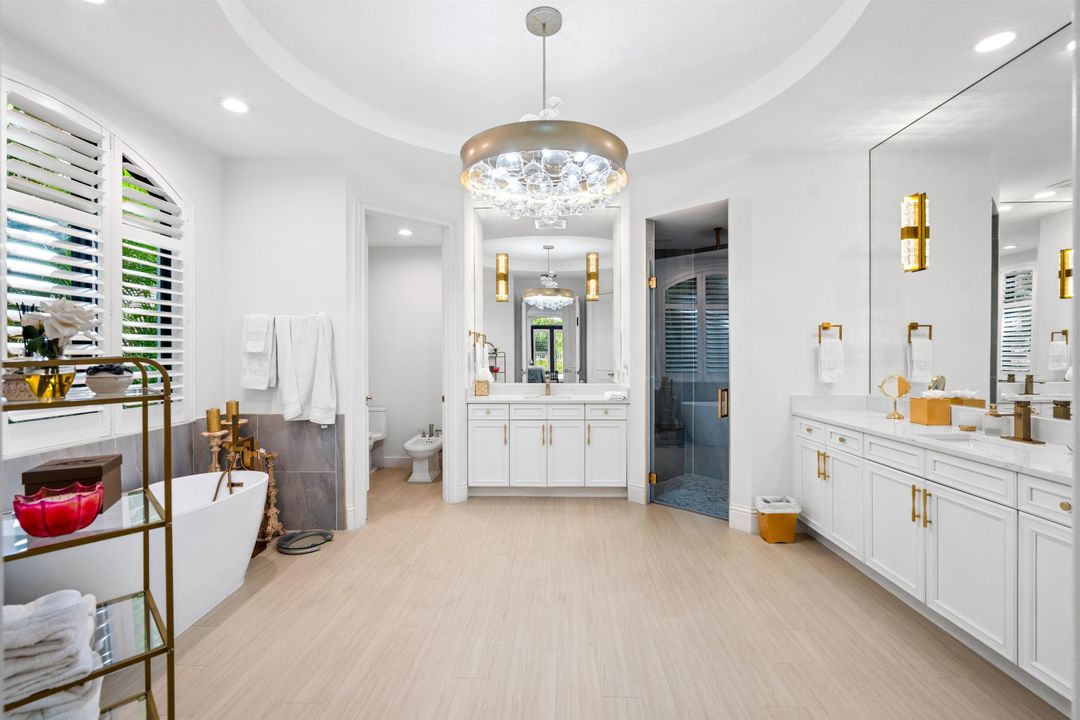 For Sale: $3,495,000 (7 beds, 6 baths, 5505 Square Feet)