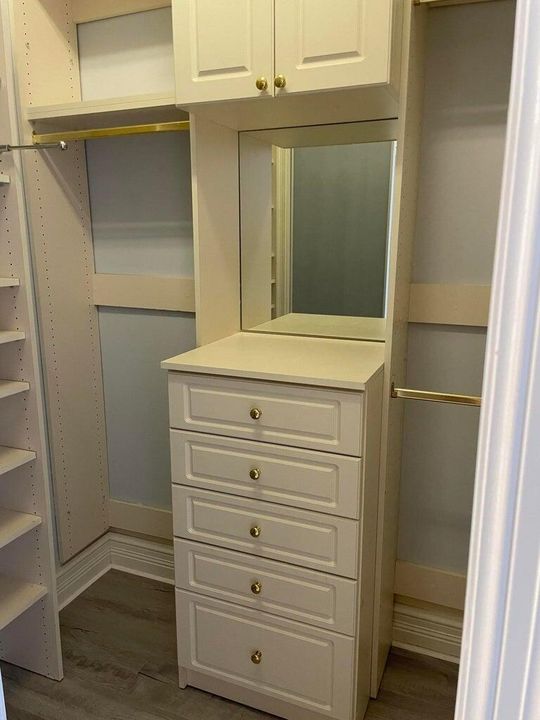 出租: $4,000 (3 贝兹, 3 浴室, 2291 平方英尺)