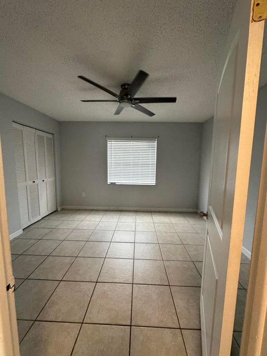 В аренду: $1,175 (1 спален, 1 ванн, 700 Квадратных фут)