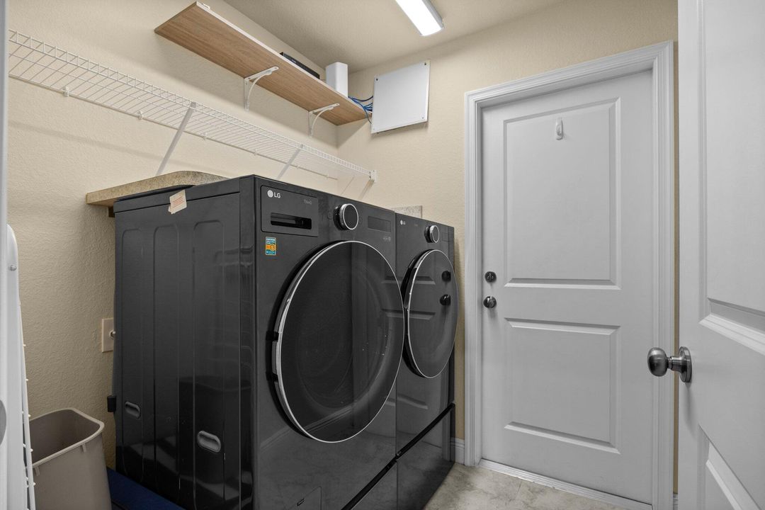 待售: $849,999 (3 贝兹, 2 浴室, 2246 平方英尺)