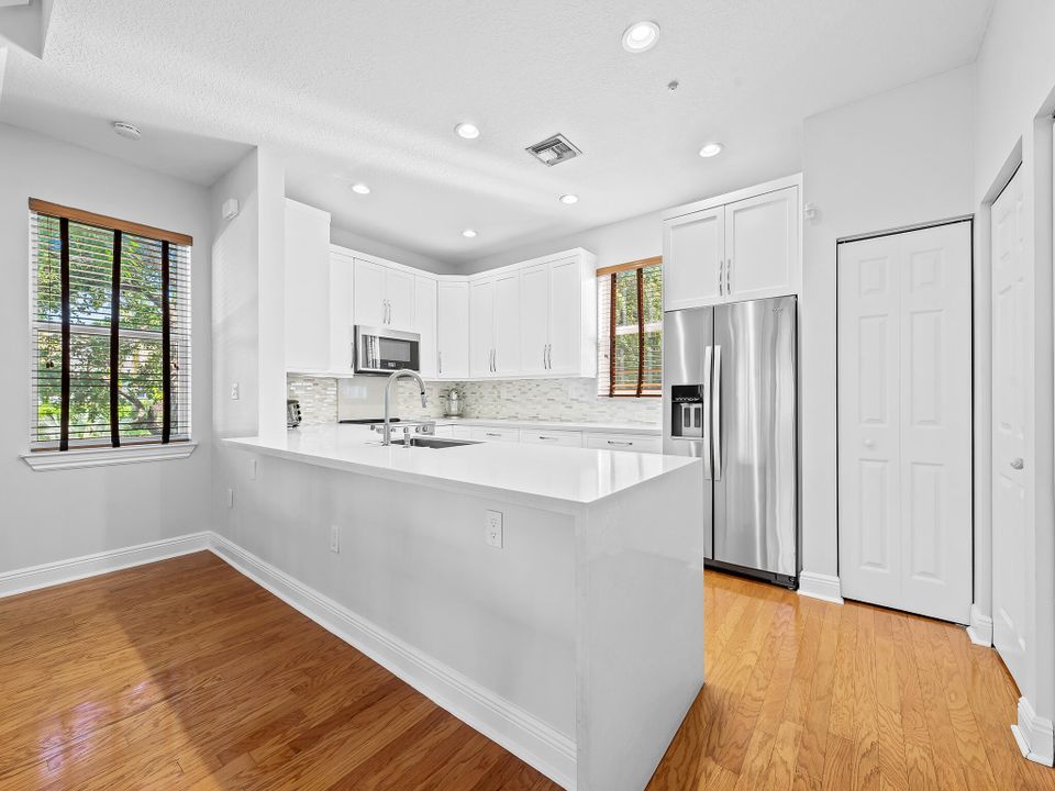 Active With Contract: $649,000 (2 beds, 2 baths, 1631 Square Feet)