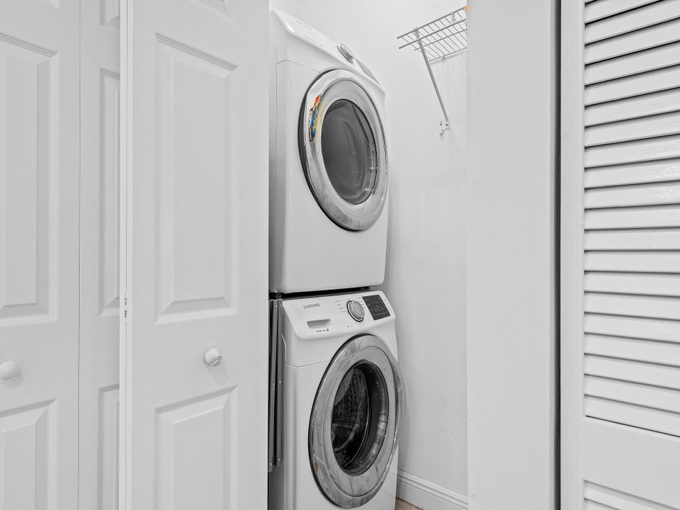 Active With Contract: $649,000 (2 beds, 2 baths, 1631 Square Feet)