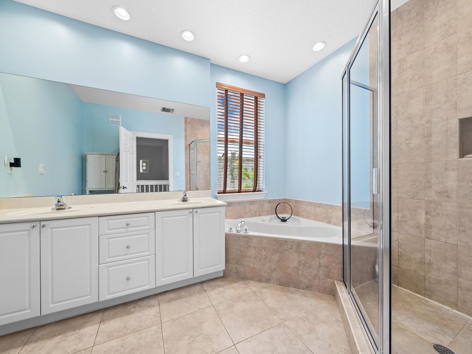 Active With Contract: $649,000 (2 beds, 2 baths, 1631 Square Feet)