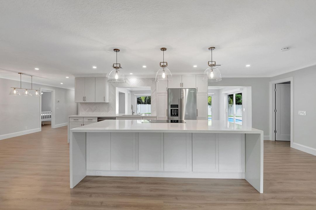 For Rent: $7,450 (3 beds, 2 baths, 1890 Square Feet)