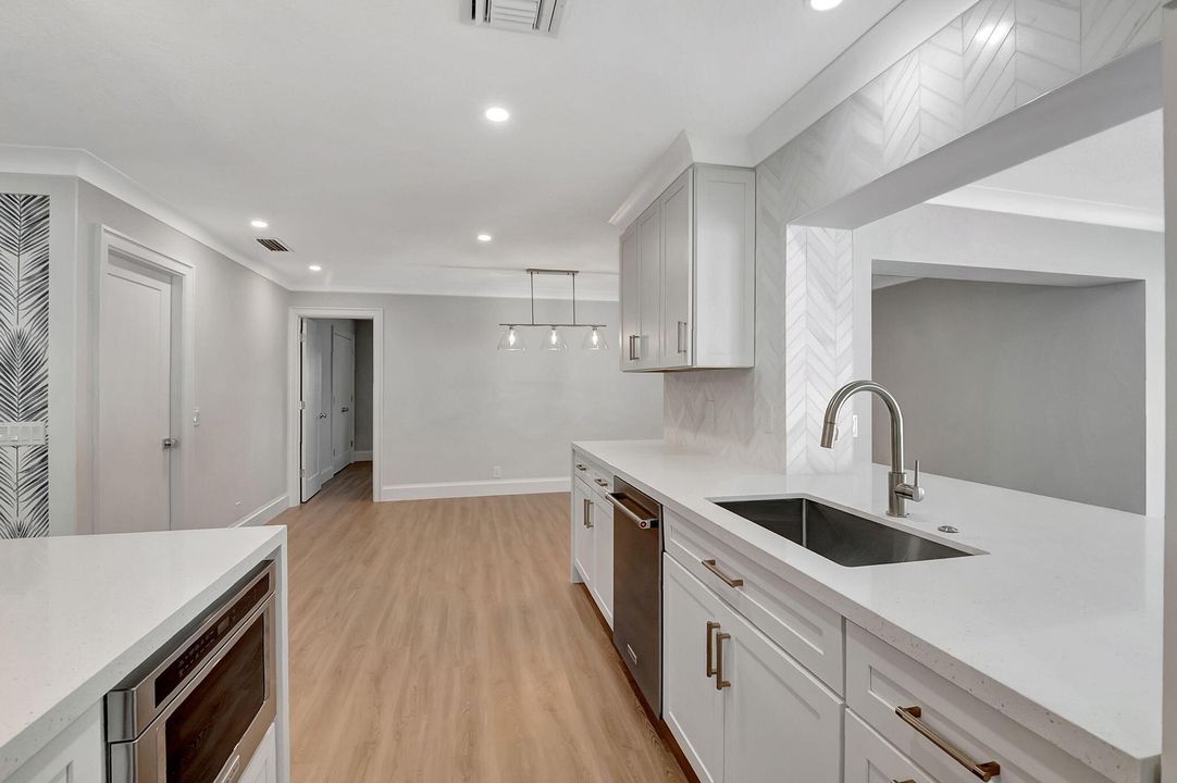 For Rent: $7,450 (3 beds, 2 baths, 1890 Square Feet)