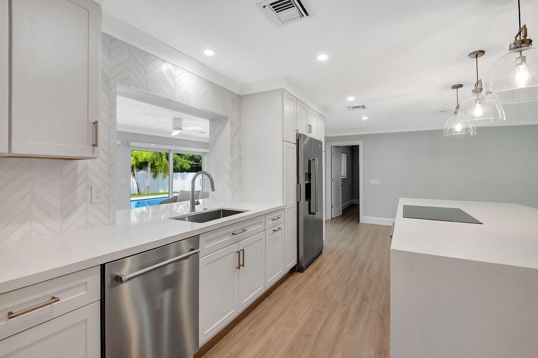 For Rent: $7,450 (3 beds, 2 baths, 1890 Square Feet)