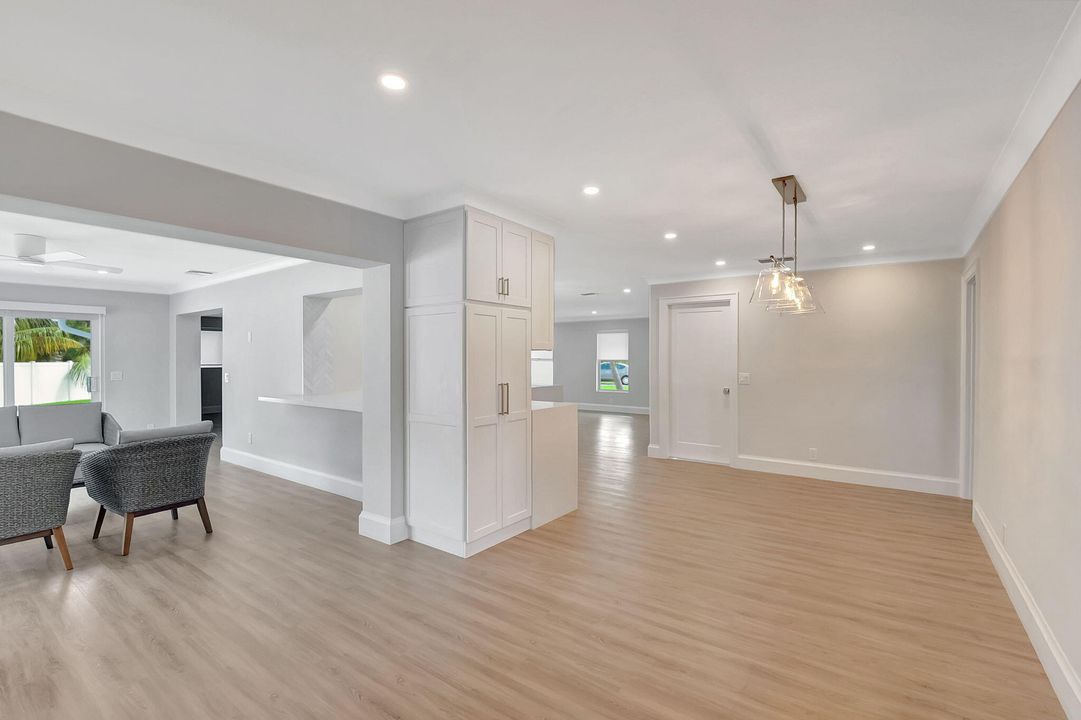 For Rent: $7,450 (3 beds, 2 baths, 1890 Square Feet)