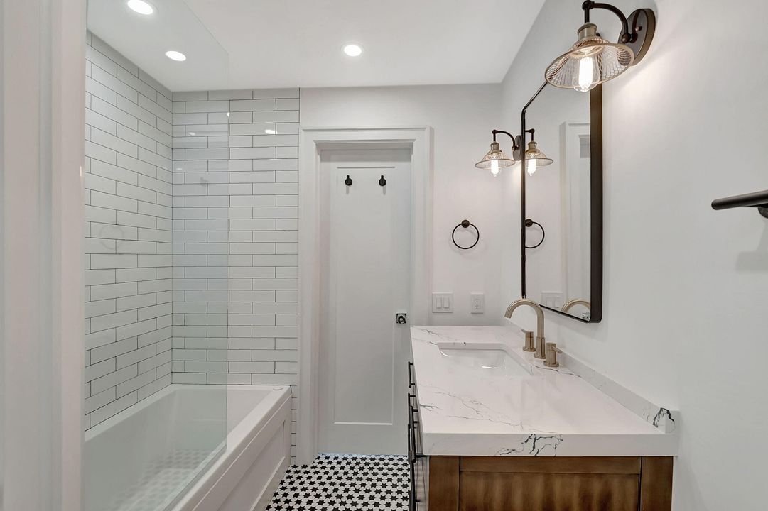 For Rent: $7,450 (3 beds, 2 baths, 1890 Square Feet)