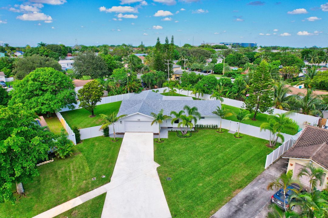 For Rent: $7,450 (3 beds, 2 baths, 1890 Square Feet)