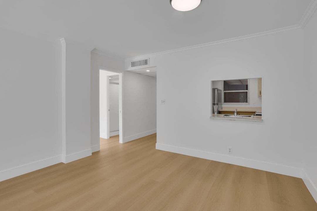 For Sale: $119,000 (1 beds, 1 baths, 750 Square Feet)