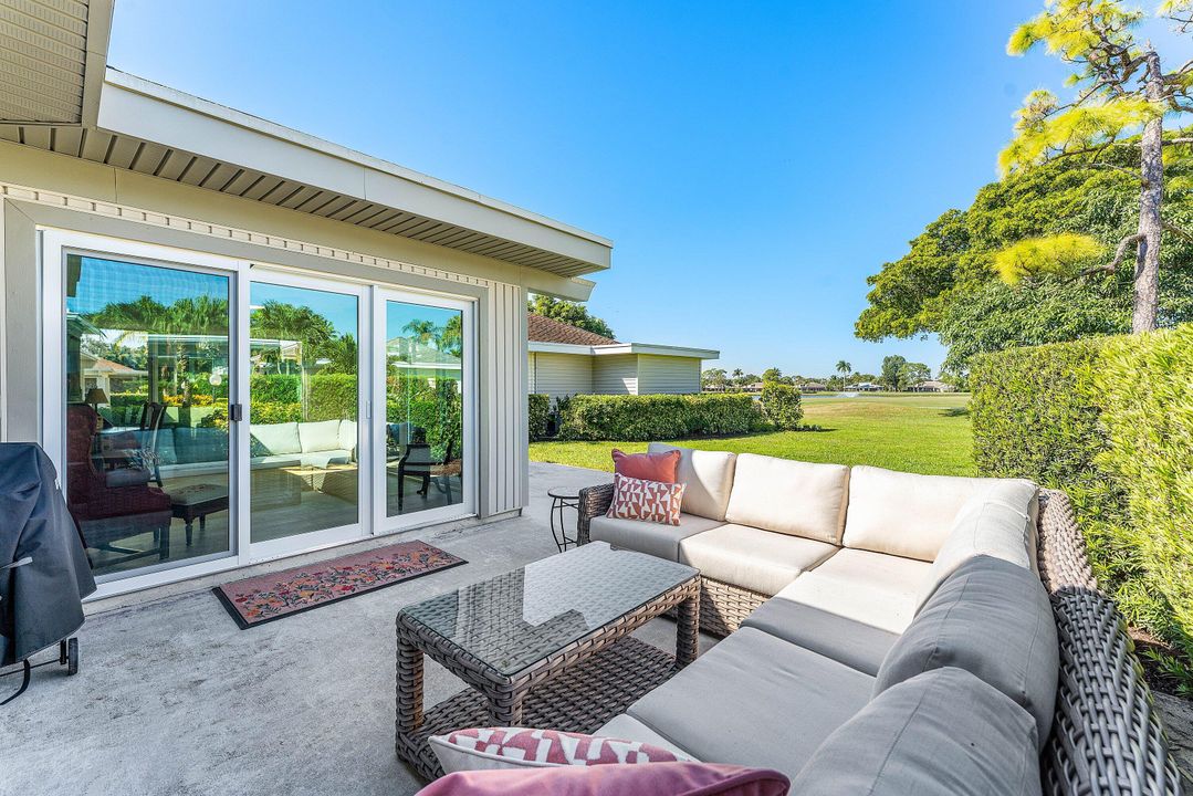 For Sale: $615,000 (2 beds, 2 baths, 1606 Square Feet)