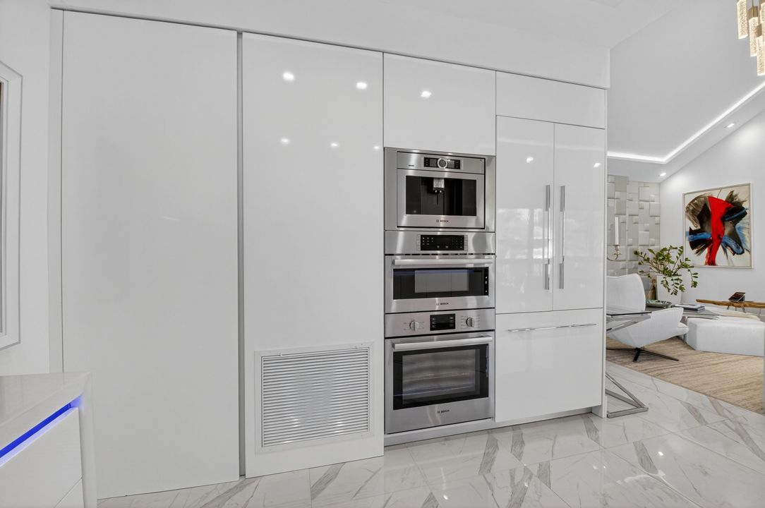 待售: $289,000 (1 贝兹, 1 浴室, 1104 平方英尺)