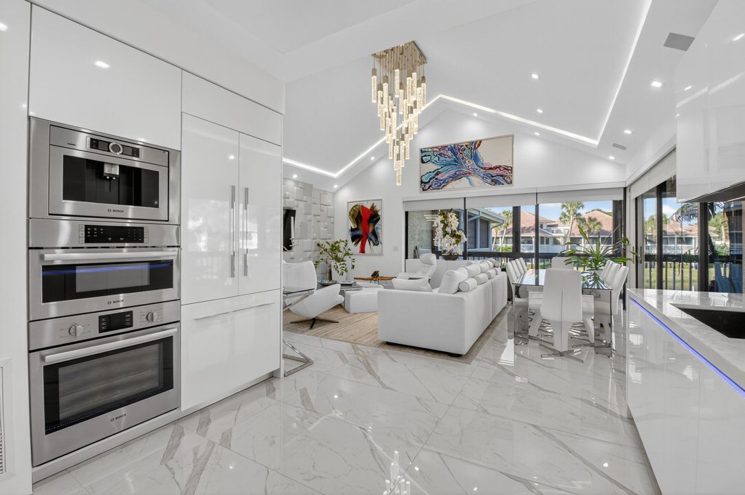 待售: $289,000 (1 贝兹, 1 浴室, 1104 平方英尺)