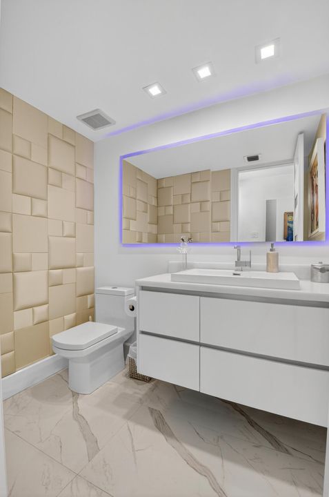 待售: $289,000 (1 贝兹, 1 浴室, 1104 平方英尺)