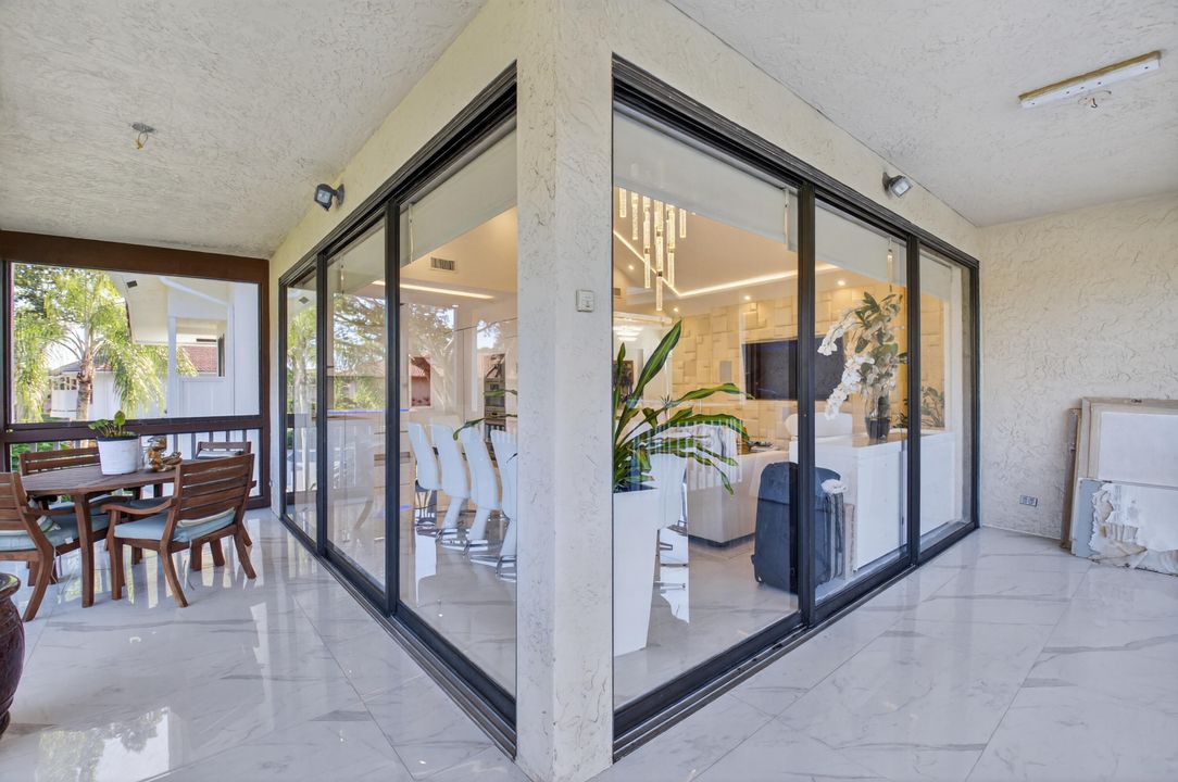 待售: $289,000 (1 贝兹, 1 浴室, 1104 平方英尺)