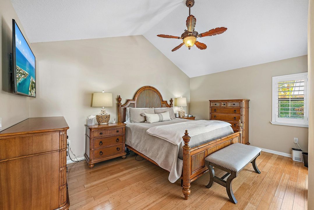 合同活跃: $1,199,000 (3 贝兹, 2 浴室, 2186 平方英尺)