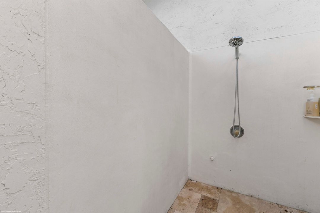 For Rent: $45,000 (4 beds, 3 baths, 2855 Square Feet)