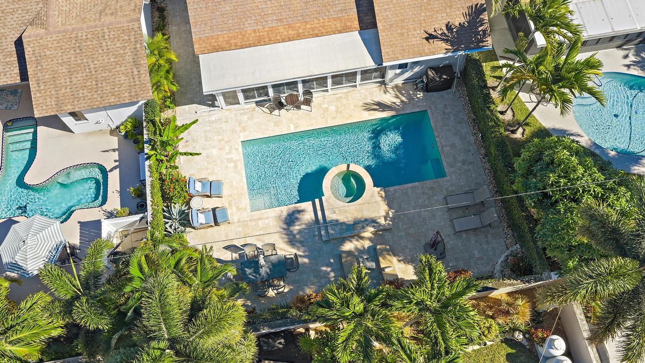 合同活跃: $1,199,000 (3 贝兹, 2 浴室, 2186 平方英尺)