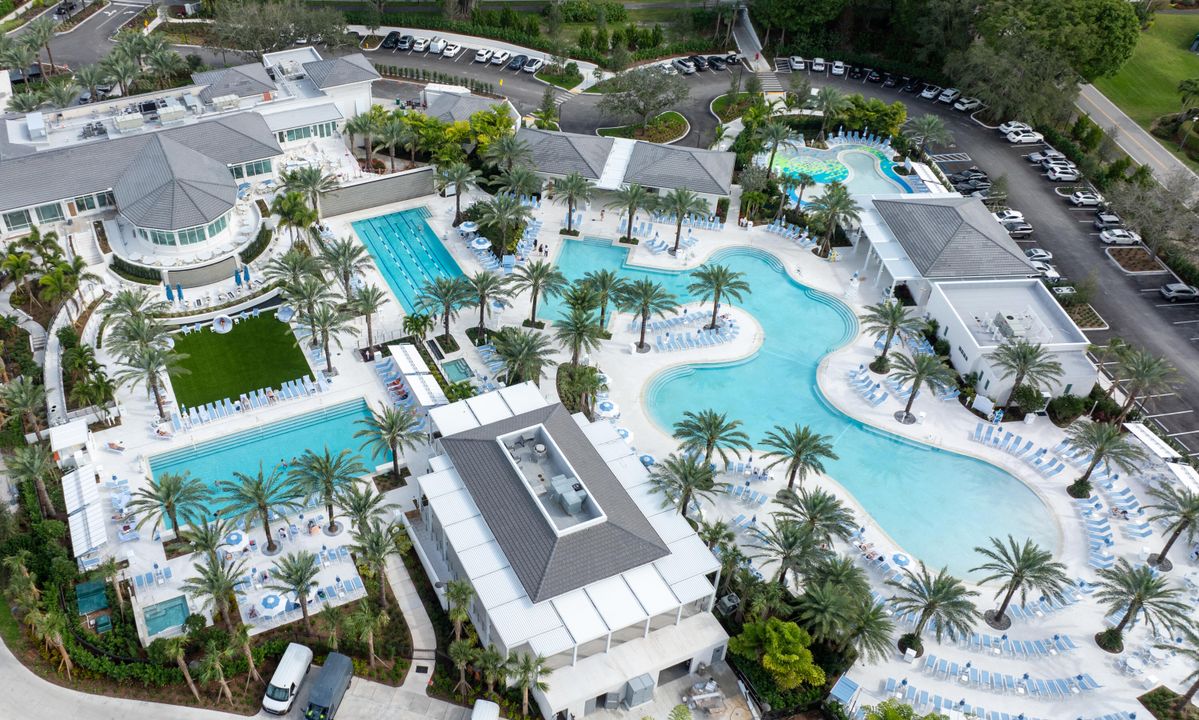 待售: $289,000 (1 贝兹, 1 浴室, 1104 平方英尺)