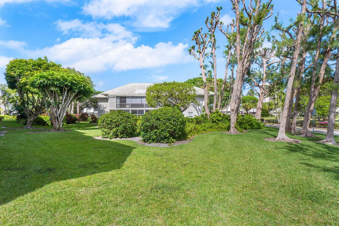 Activo con contrato: $2,050 (2 camas, 2 baños, 1143 Pies cuadrados)