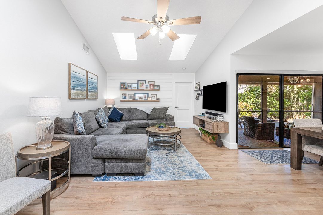 En Venta: $565,000 (2 camas, 2 baños, 1328 Pies cuadrados)