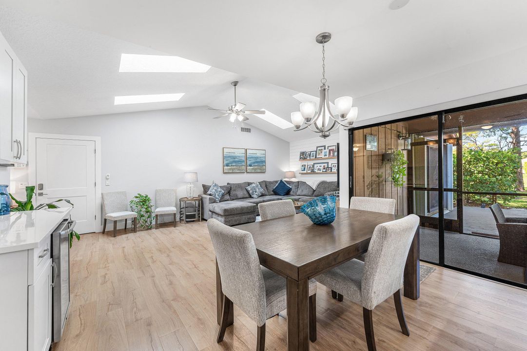 En Venta: $565,000 (2 camas, 2 baños, 1328 Pies cuadrados)