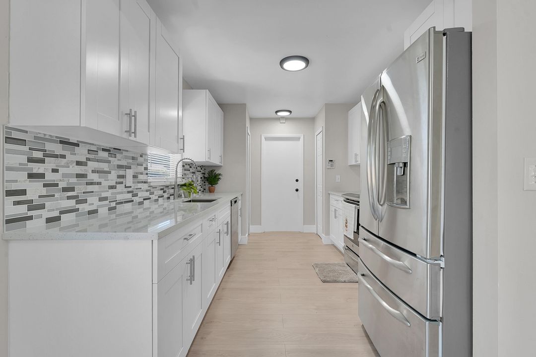 For Rent: $2,200 (2 beds, 2 baths, 1082 Square Feet)