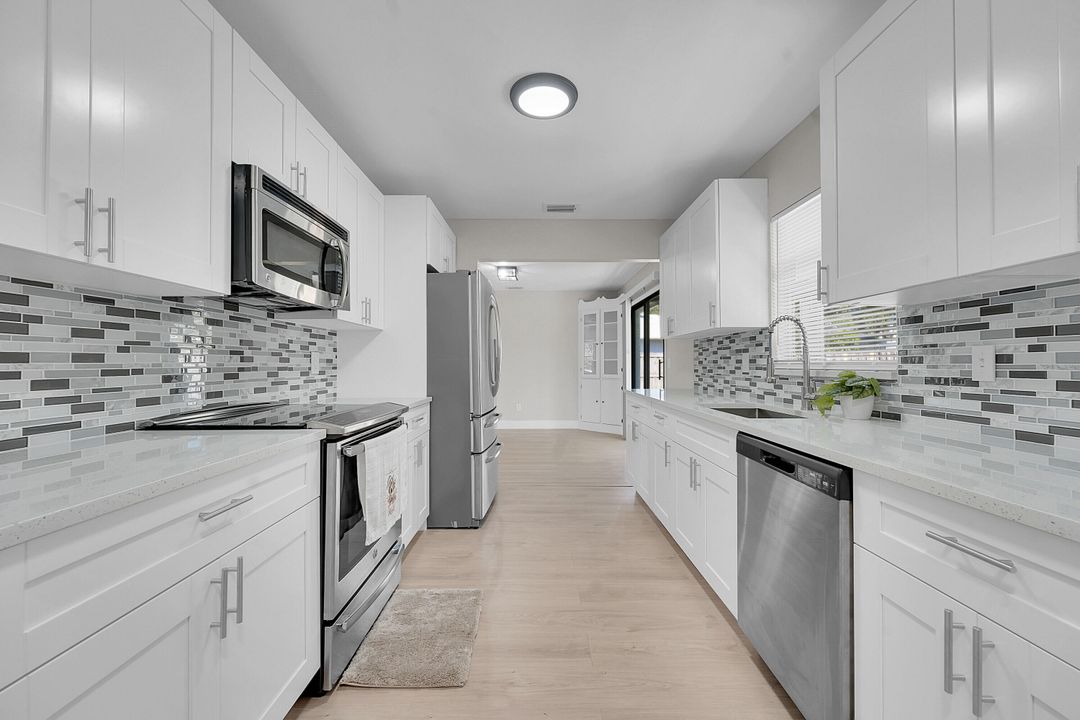 For Rent: $2,200 (2 beds, 2 baths, 1082 Square Feet)