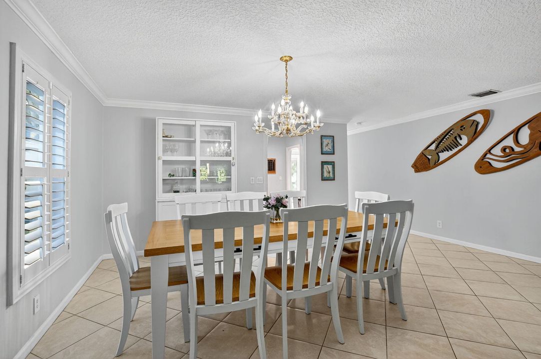 For Sale: $724,900 (3 beds, 3 baths, 1940 Square Feet)