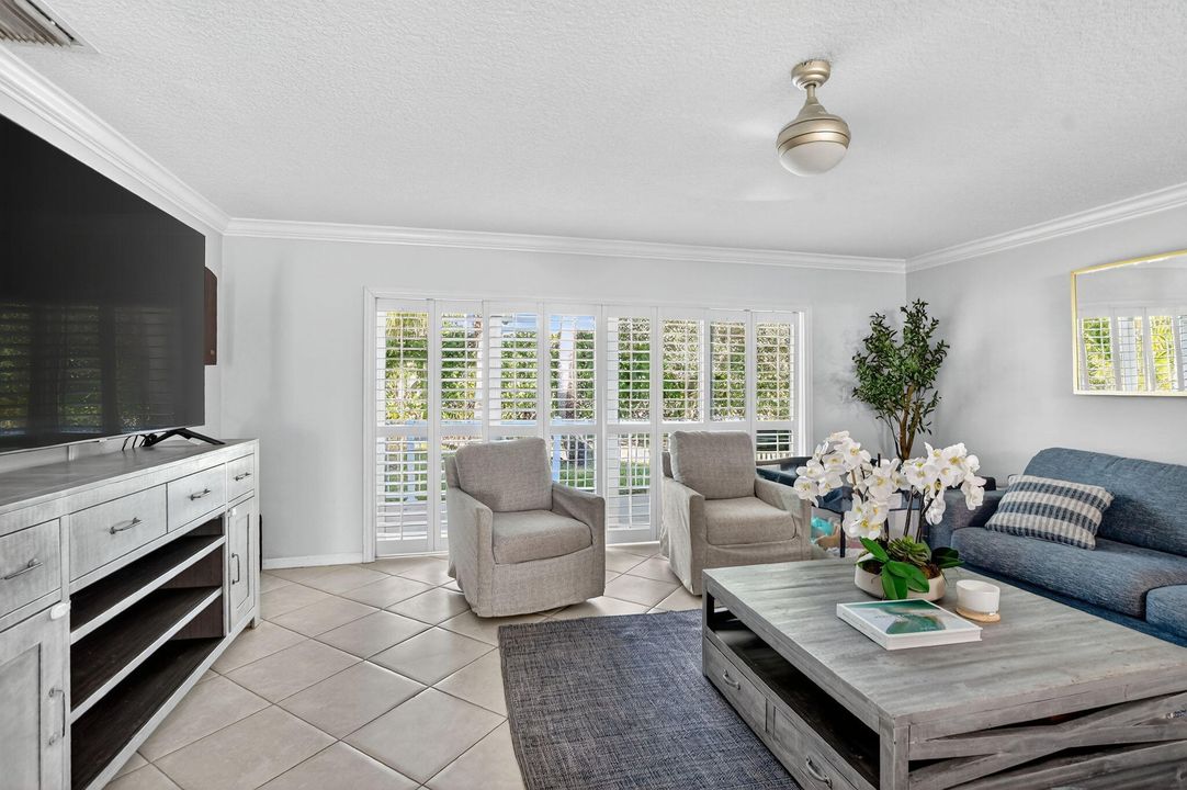 For Sale: $724,900 (3 beds, 3 baths, 1940 Square Feet)