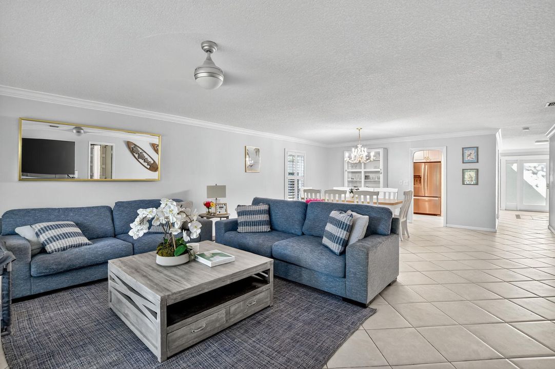 For Sale: $724,900 (3 beds, 3 baths, 1940 Square Feet)