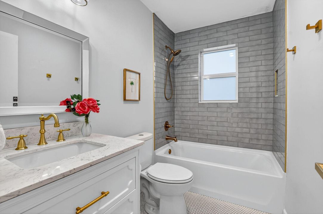 For Sale: $724,900 (3 beds, 3 baths, 1940 Square Feet)