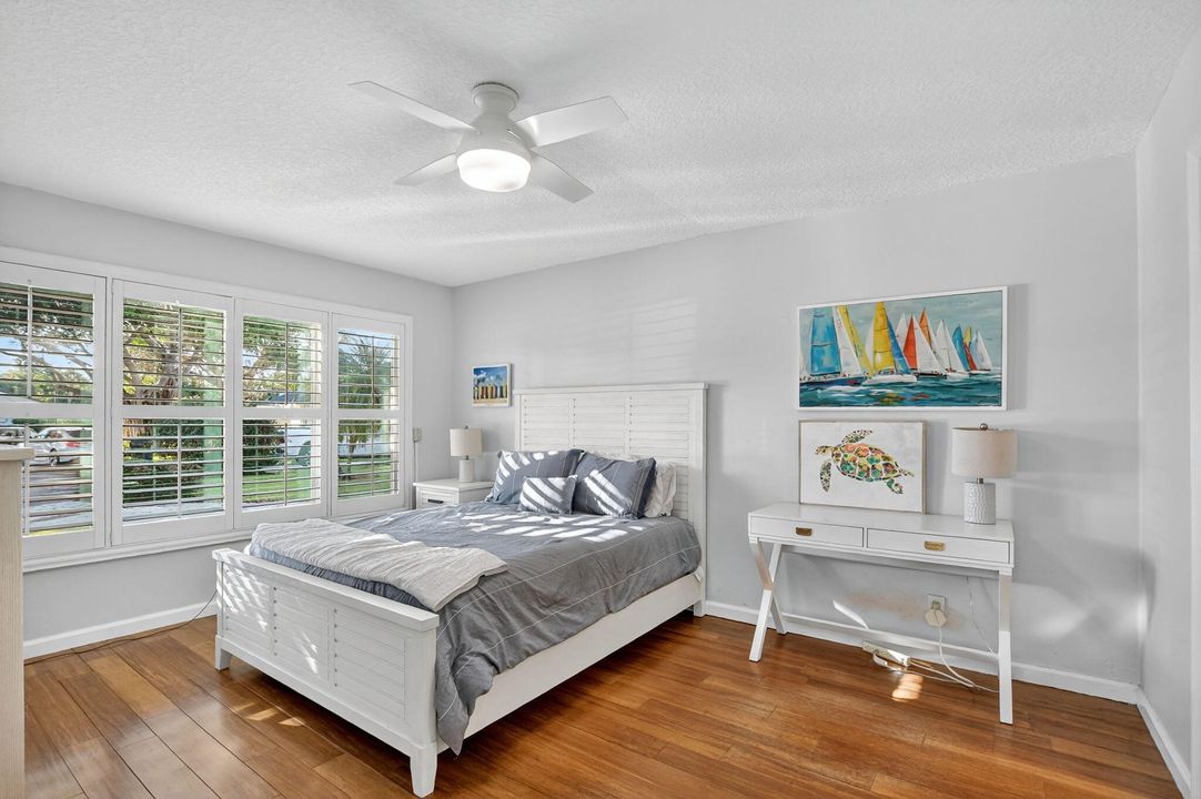 For Sale: $724,900 (3 beds, 3 baths, 1940 Square Feet)