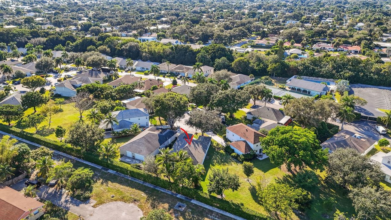 For Sale: $724,900 (3 beds, 3 baths, 1940 Square Feet)