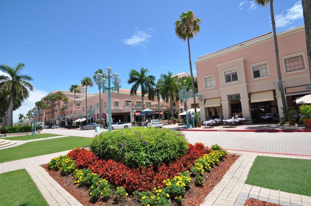 For Sale: $724,900 (3 beds, 3 baths, 1940 Square Feet)