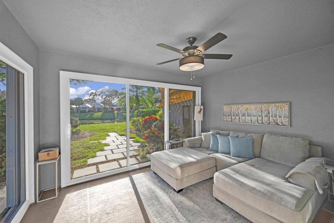 For Sale: $450,000 (2 beds, 2 baths, 1385 Square Feet)