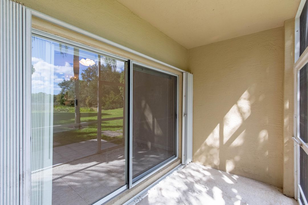 待售: $329,000 (2 贝兹, 2 浴室, 1008 平方英尺)