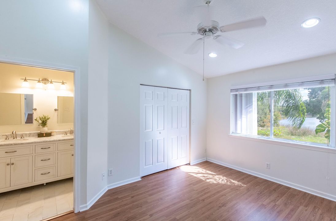 待售: $329,000 (2 贝兹, 2 浴室, 1008 平方英尺)