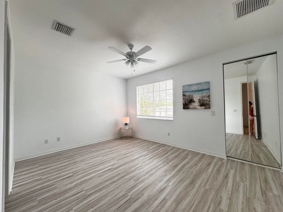 Active With Contract: $3,100 (3 beds, 2 baths, 1674 Square Feet)