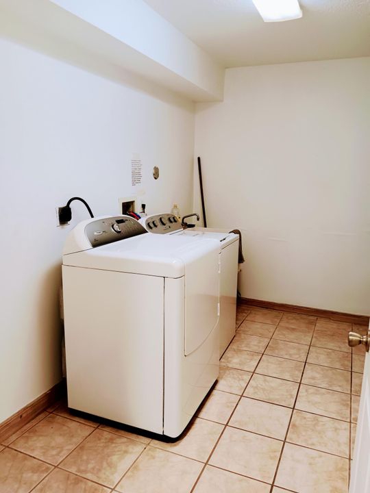 For Rent: $5,200 (3 beds, 2 baths, 1535 Square Feet)