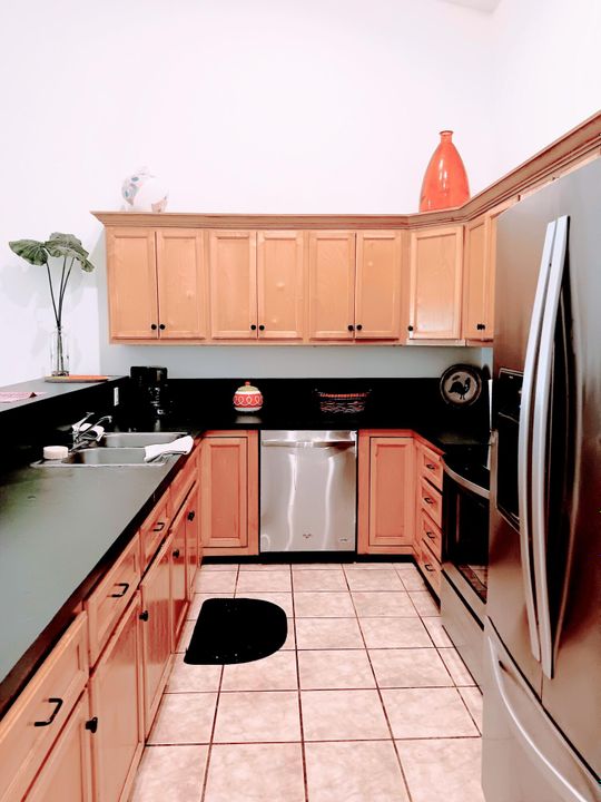 For Rent: $5,200 (3 beds, 2 baths, 1535 Square Feet)