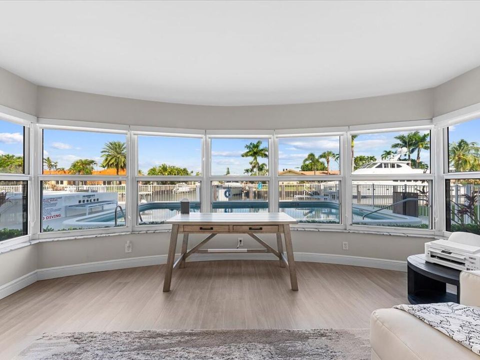 На продажу: $514,950 (2 спален, 2 ванн, 1300 Квадратных фут)