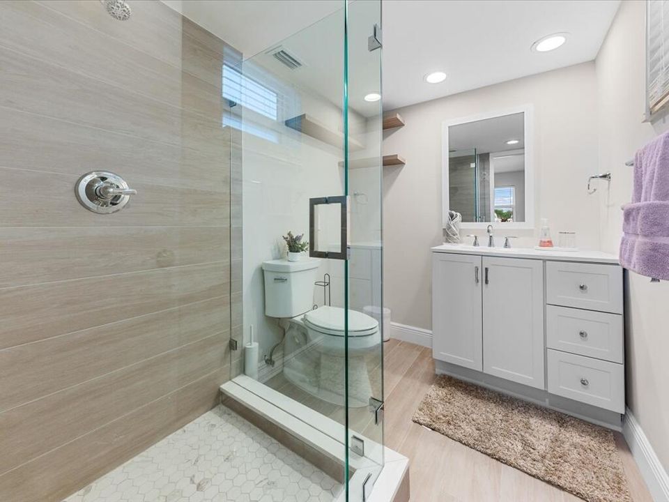 На продажу: $514,950 (2 спален, 2 ванн, 1300 Квадратных фут)