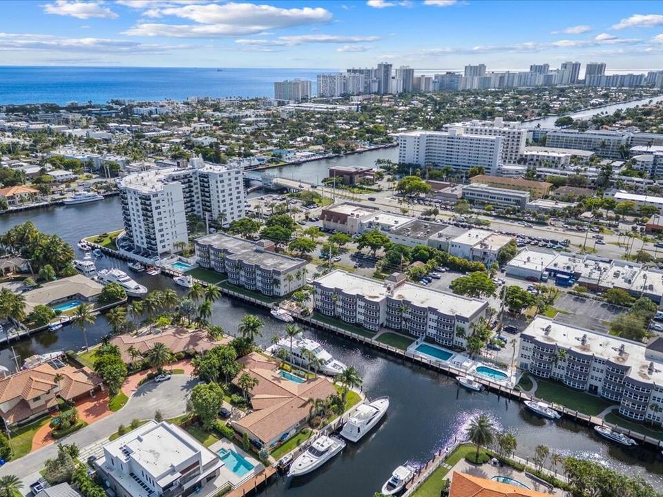 На продажу: $514,950 (2 спален, 2 ванн, 1300 Квадратных фут)