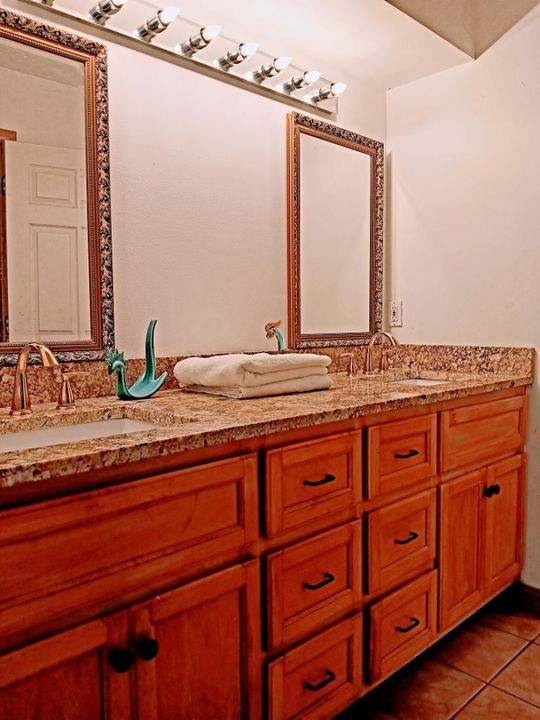 For Rent: $5,200 (3 beds, 2 baths, 1535 Square Feet)