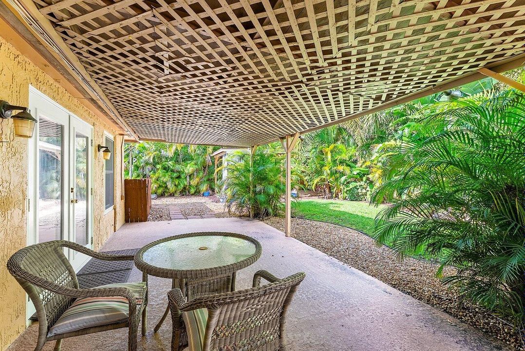 En Venta: $499,000 (4 camas, 2 baños, 1677 Pies cuadrados)