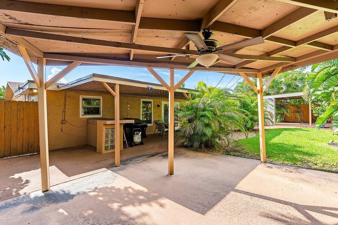 En Venta: $499,000 (4 camas, 2 baños, 1677 Pies cuadrados)