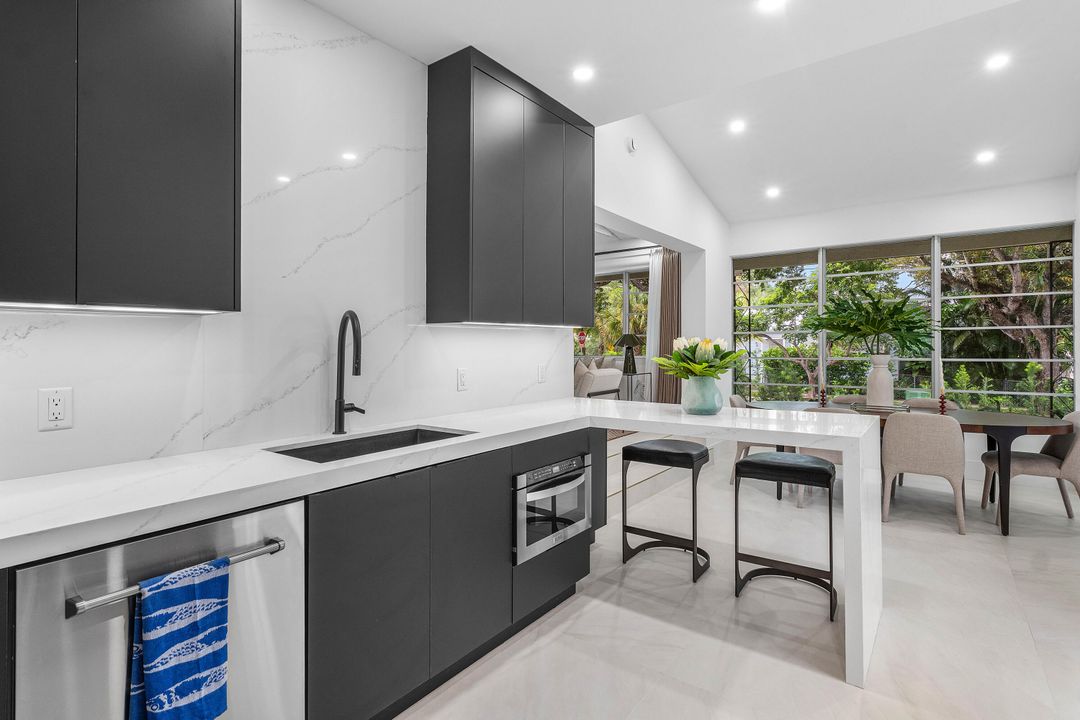 For Rent: $16,000 (4 beds, 3 baths, 2145 Square Feet)